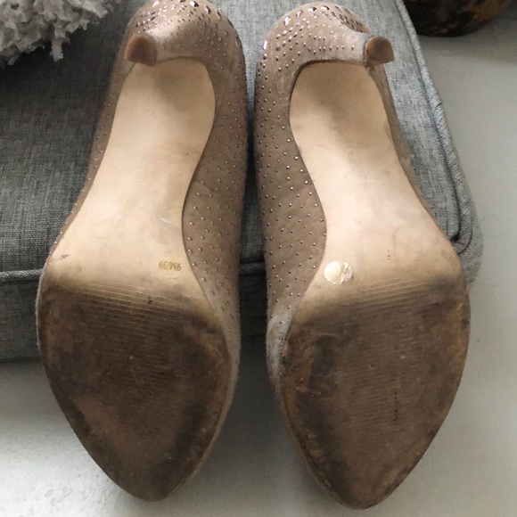 BCBG Generation suede studded heels - Picture 4 of 6